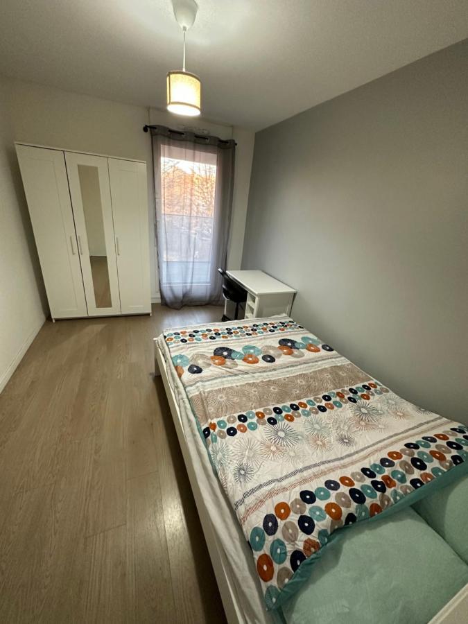 Logement La Courneuve-Aubervilliers Rerb Екстер'єр фото